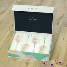 Load image into Gallery viewer, Quetzal Wine Glass - Set of 4